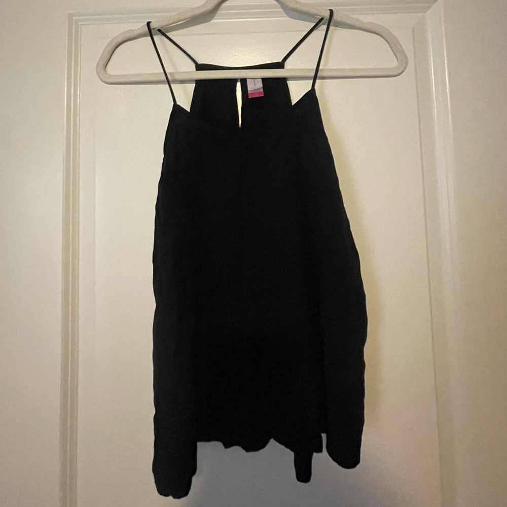 Black No Boundaries Tank- size M (7-9)